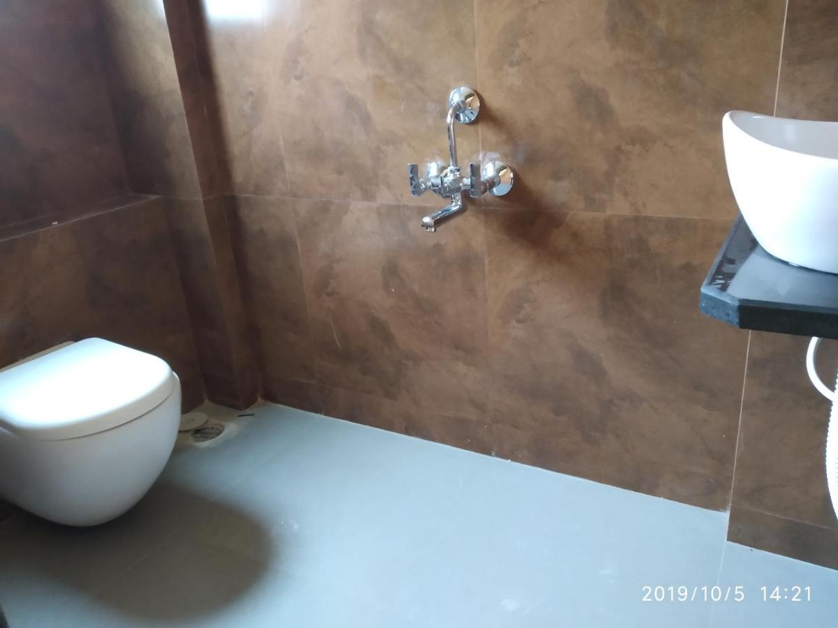 Lotus Hotel Nagaon Beach Alībāg Eksteriør bilde