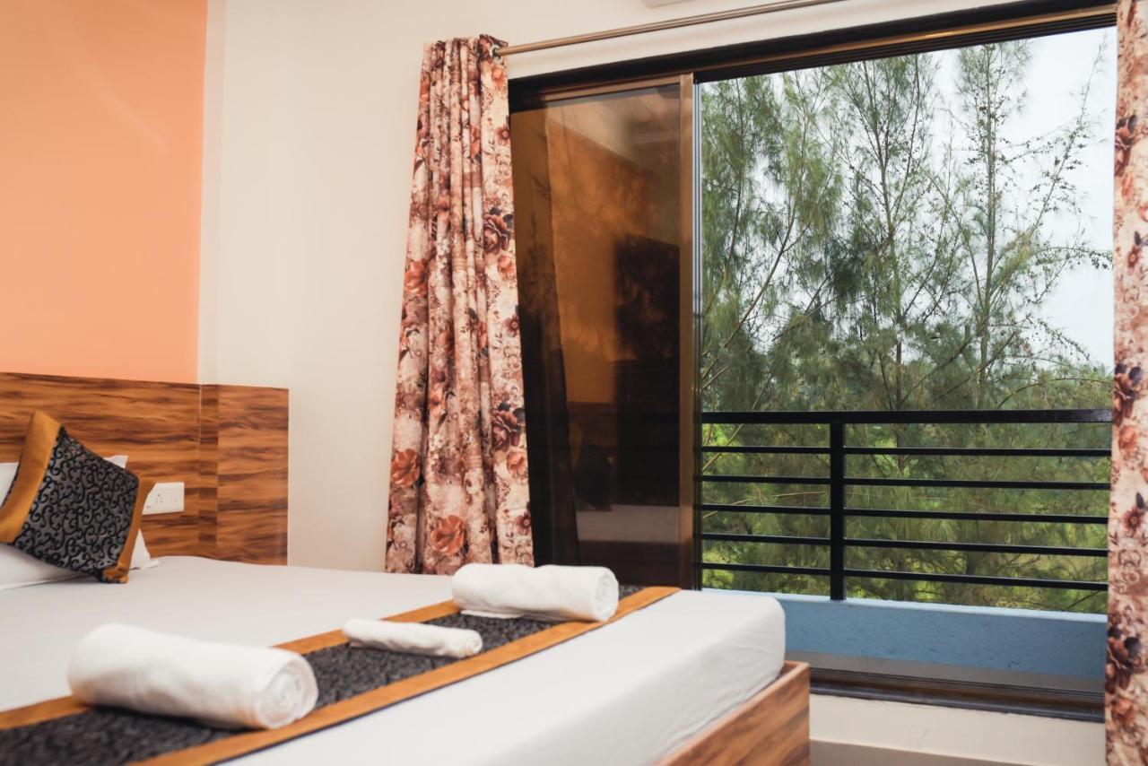Lotus Hotel Nagaon Beach Alībāg Eksteriør bilde