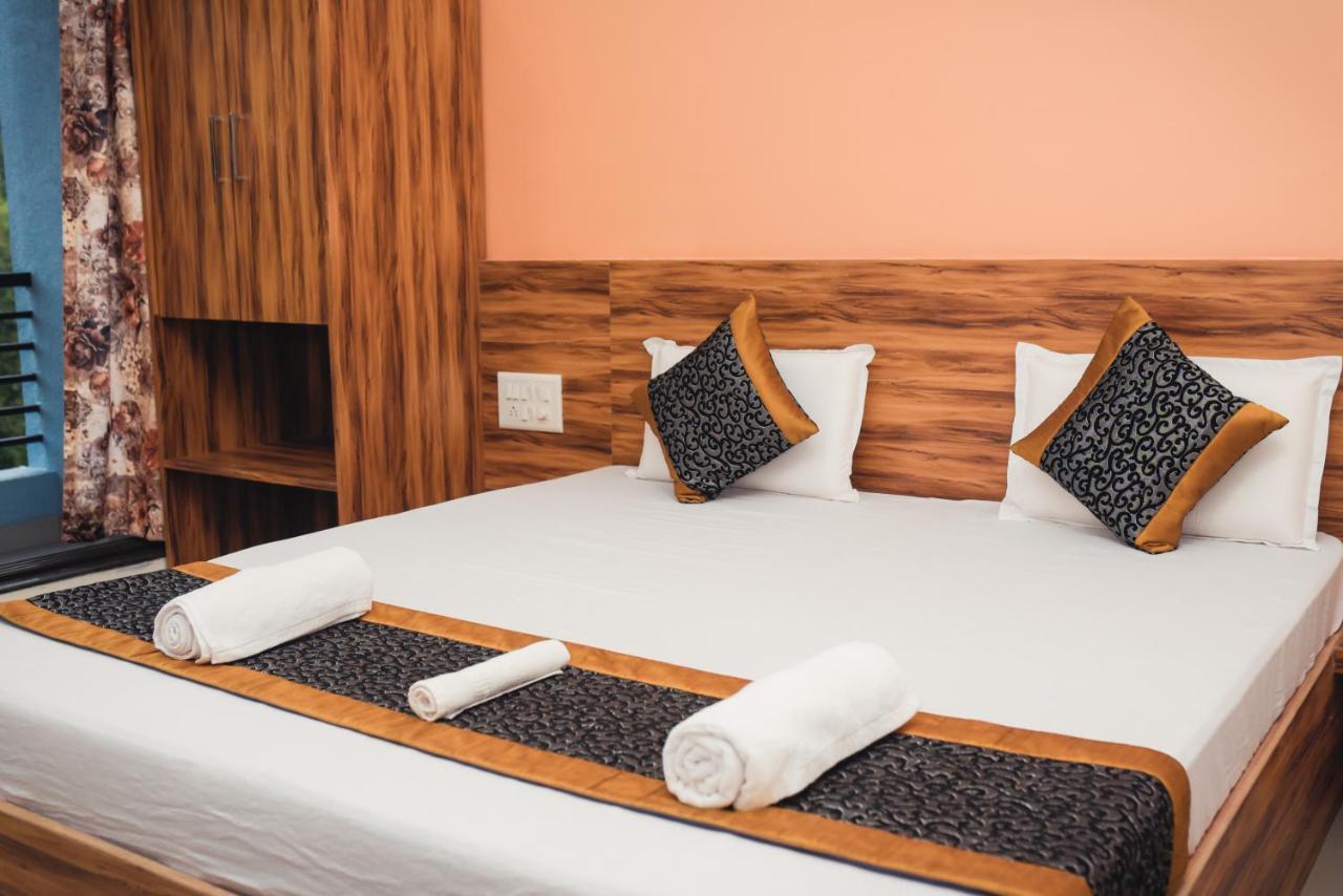 Lotus Hotel Nagaon Beach Alībāg Eksteriør bilde