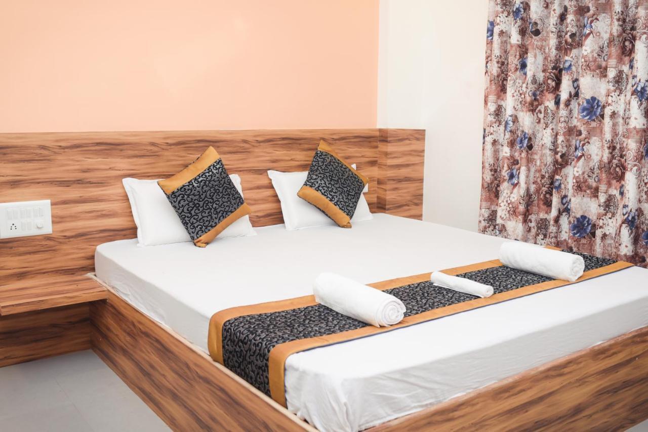 Lotus Hotel Nagaon Beach Alībāg Eksteriør bilde